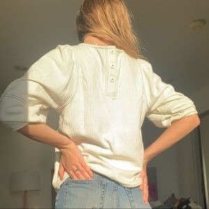 ☁️ beautiful, thick flowy shirt - NEVER WORN